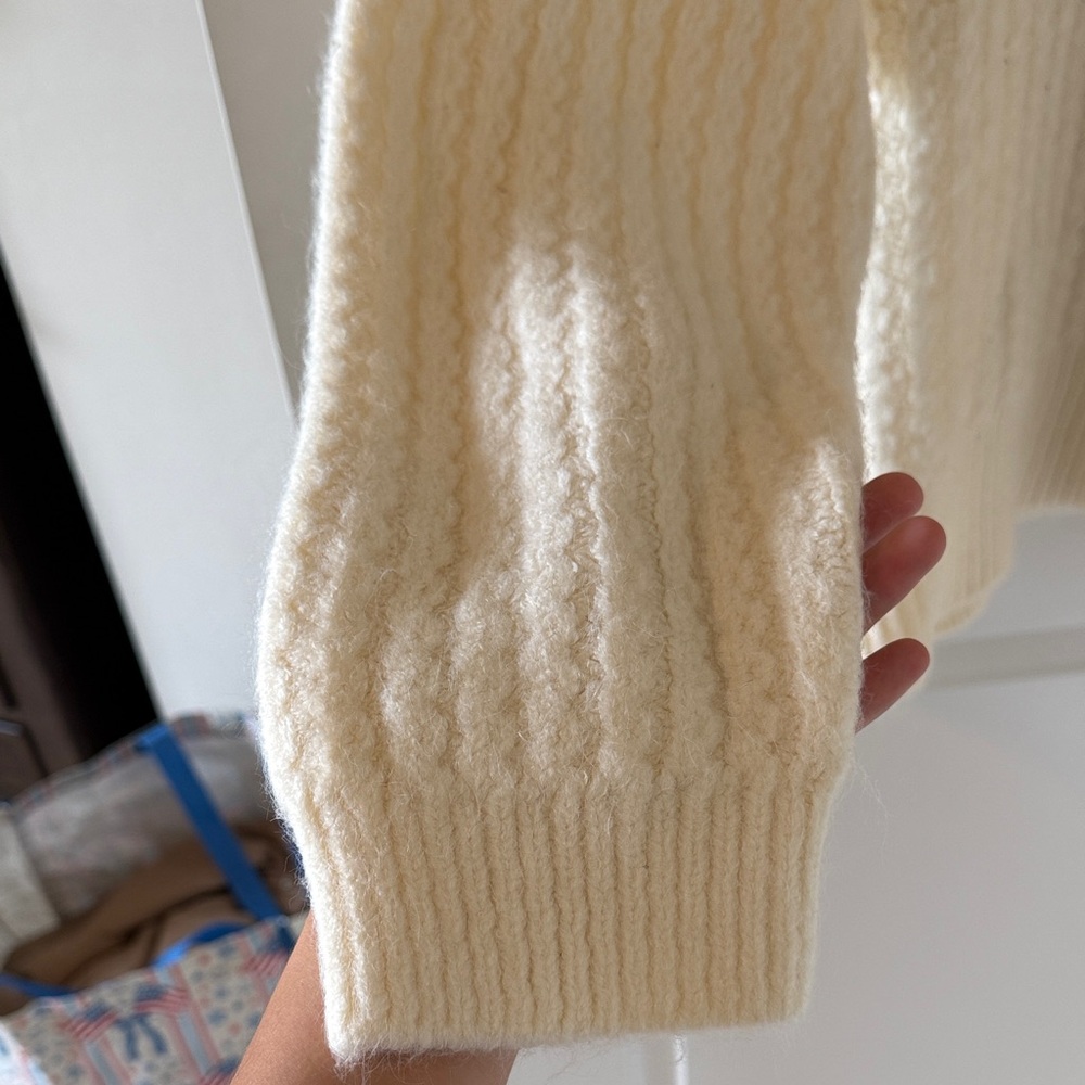 Goodnight Macaroon Textured Cream Sweater - Picture 4 of 5